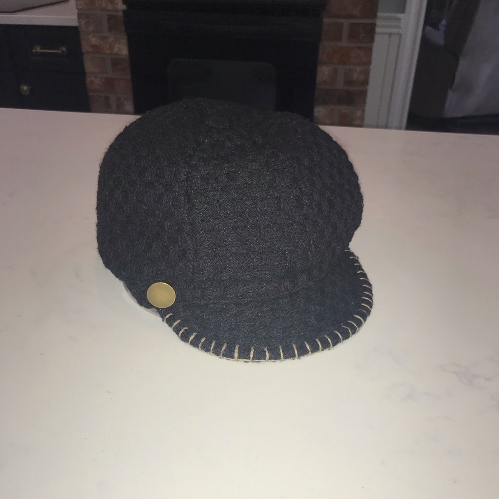 Kate, laundry hat